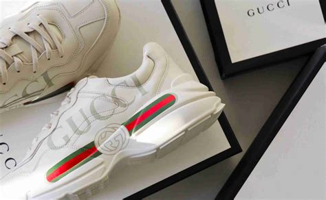 verschil echte en neppe gucci schoenen|gucci t shirt herkennen.